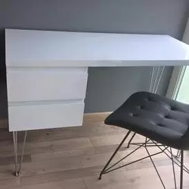 Стол письменный Novum, орех/черный