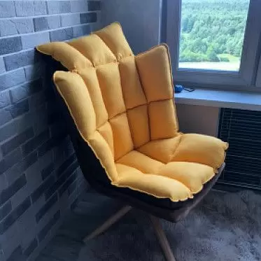 Кресло в стиле Husk, желтый