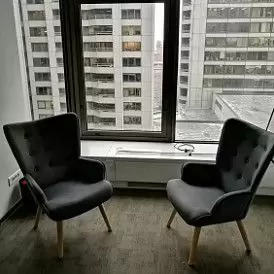 Оттоманка Hygge, слоновая кость/золото