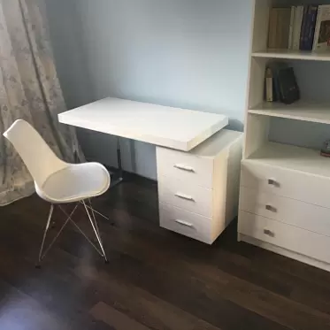 Стол письменный Ashby, белый IMG-20190820-WA0050