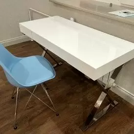 Стол письменный Axiom, белый