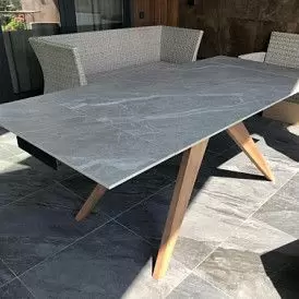 Стол Valencia + 4 бежевых стула Berta