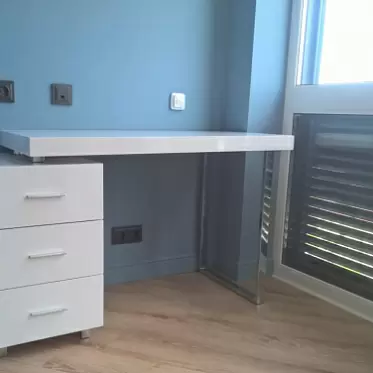 Стол письменный Ashby, белый IMG-20190803-WA0009