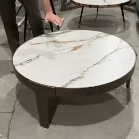 Стол журнальный Corfu (60), белая керамика/бронза