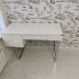 Стол письменный Brooklyn, орех/черный