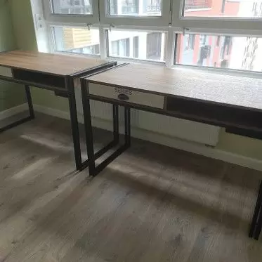 Стол письменный Discovery, орех/черный