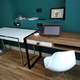 Стол письменный Ego, орех/белые ножки