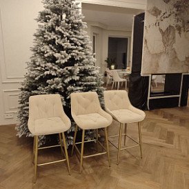 Стол Victoria + 4 бежевых стула Joely