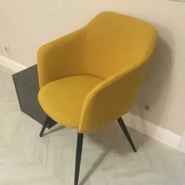 Стул Embrace, желтый 1635249482356.jpg