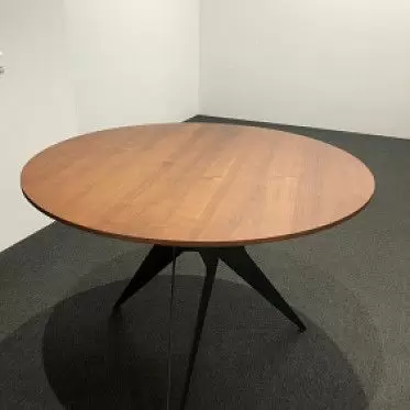 Стол Eliza, американский орех