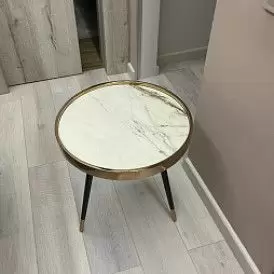 Стол журнальный Carla (46), белая керамика/розовое золото