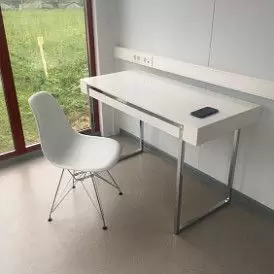 Стол письменный Ego, орех/белые ножки