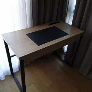 Стол письменный Dylan, дерево/черный