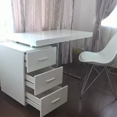 Стол письменный Ashby, белый IMG-20190608-WA0025