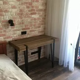 Стол письменный Project, орех/черный