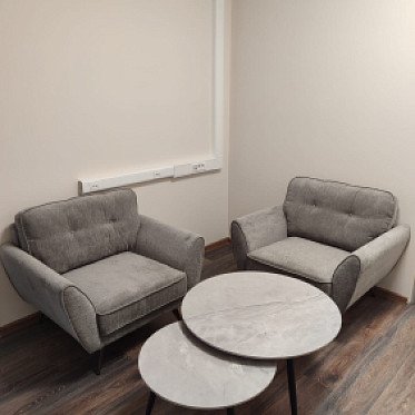 Кресла Edinburgh, столики Liz IMG-20250515-WA0028