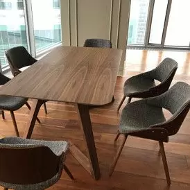 Стол Sabrina + 4 песочных стула Jody