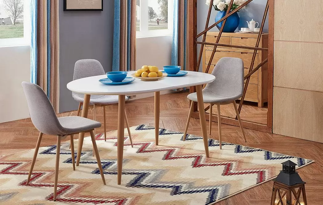 Стол Universal + 3 бежевых стула Jackson